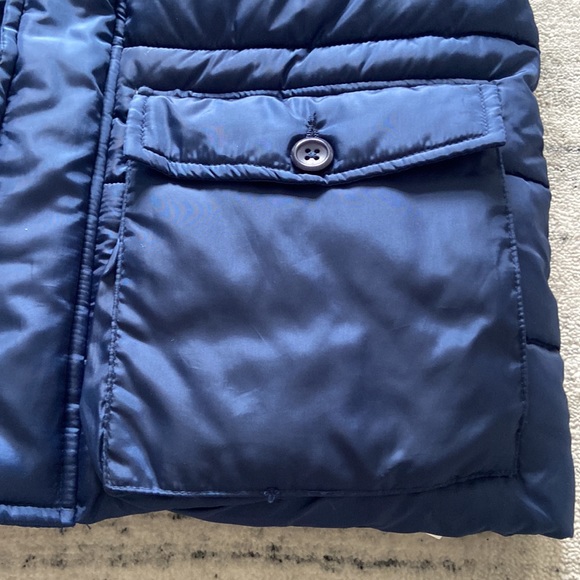 Zara Navy Puffer Vest - youth size Large - very warm - new condition - Picture 2 of 5